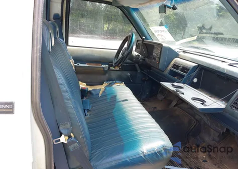 1992 Chevrolet Gmt-400 C1500 from USA, damaged, VIN 1GCEC14Z0NE225976